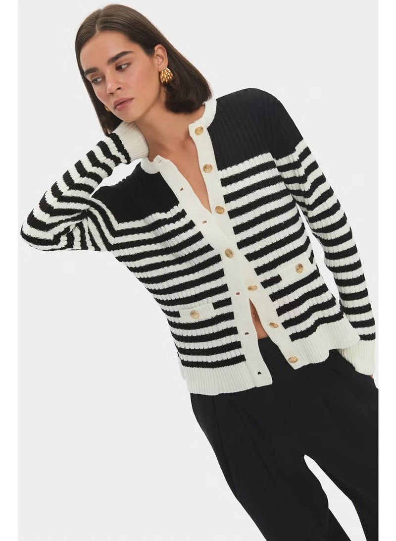 JUNE Women's Gold Button Detailed Ribbed Cardigan - Image 1